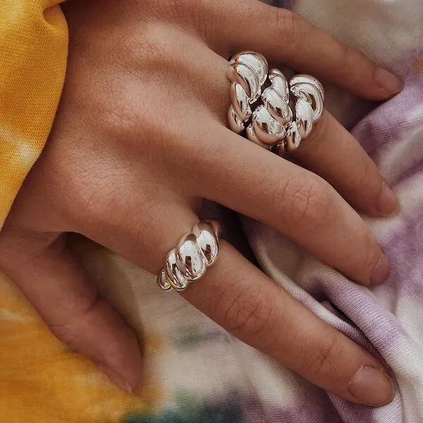 noemvri fashion label noemvri fashion label Croissant Ring asymmetrisch, Silber, – Produktbild 3 von 4