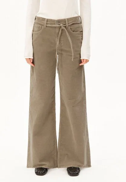 ARMEDANGELS ARMEDANGELS ASTRAEAAS CORDUROY Damen Cordhose aus Bio-Baumwoll Mix, Light sage, – Produktbild 1 von 4