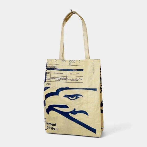 REFISHED fair fashion REFISHED fair fashion Tasche 'BUSINESS BAG' - upcycelte Zementsäcke, #cement beige-blau, – Produktbild 1 von 2