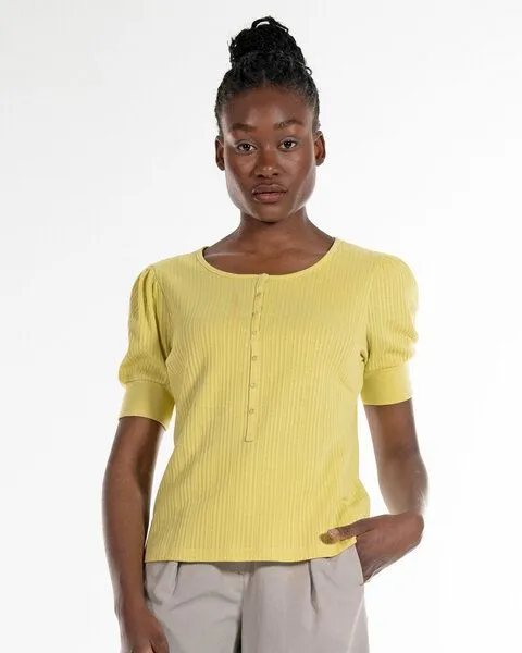 Alma & Lovis Alma & Lovis Blusenshirt aus feinem Rippen-Jersey | Rib Henley, Lime (gelb), – Produktbild 1 von 4