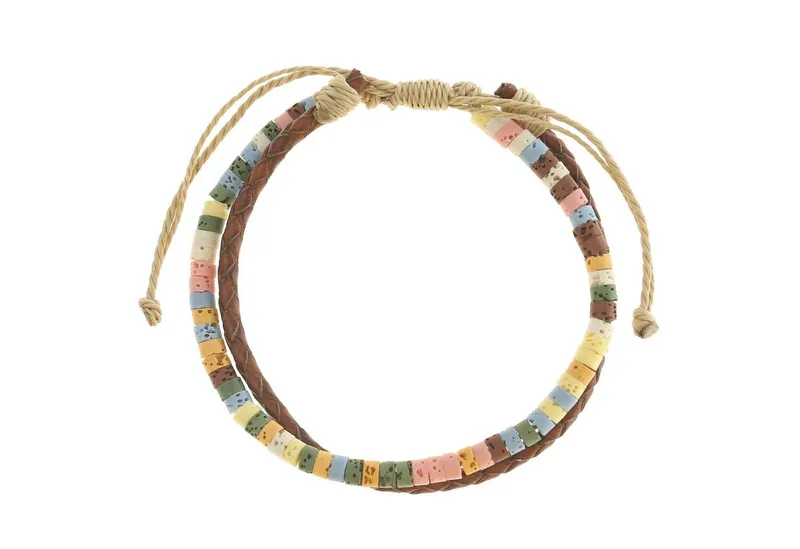 Made by Nami Armband Buntes Surferarmband Damen Herren mit Perlen geflochten verstellbar, aus Veganen Leder und Kunststoff – handgefertigt – sommerlich – Unisex – Produktbild 2 von 2