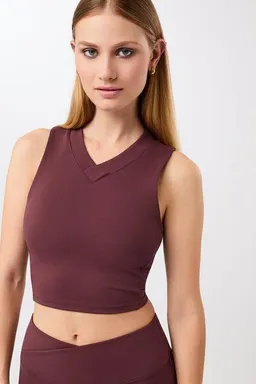 mandala Mandala Cropped V-Neck – Produktbild 1 von 1